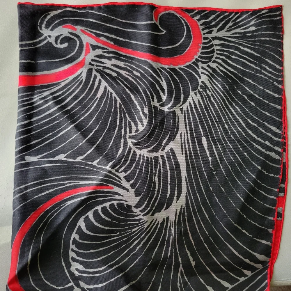 Vintage black red